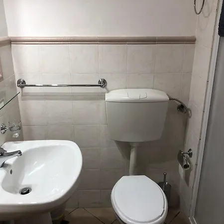 Tarasia לינה וארוחת בוקר רגוזה